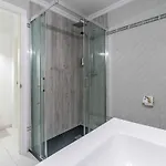 Lejlighed 138- Stylish Coastal With Views And Pool In Fuengirola