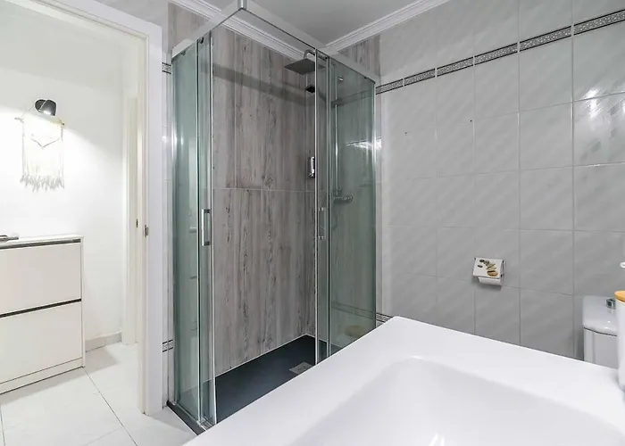 Апартаменты 138- Stylish Coastal With Views And Pool In Фуэнхирола