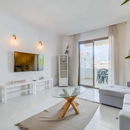 138- Stylish Coastal With Views And Pool In 公寓