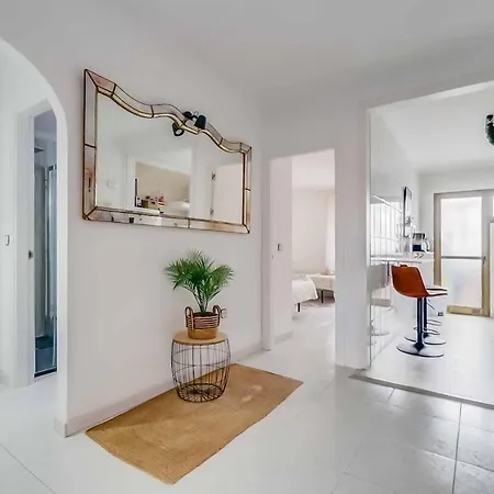 138- Stylish Coastal With Views And Pool In Apartamento