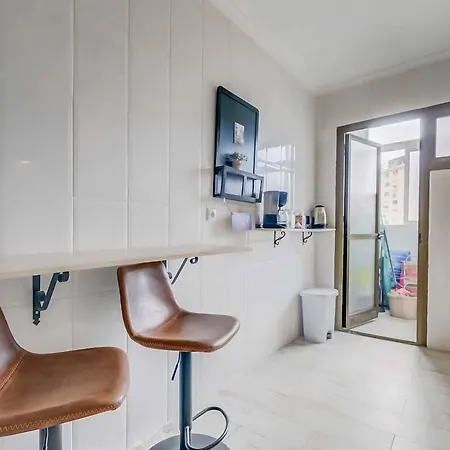 138- Stylish Coastal With Views And Pool In *