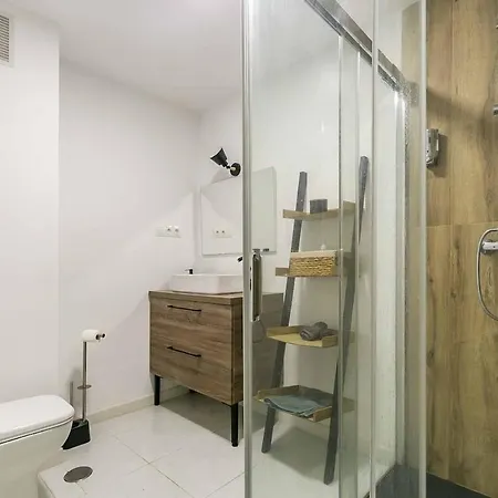 138- Stylish Coastal With Views And Pool In *