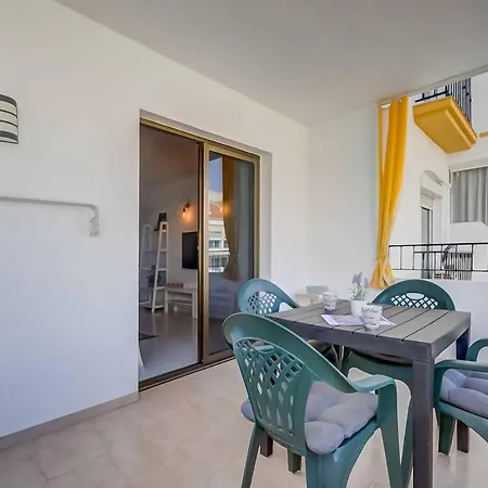 138- Stylish Coastal With Views And Pool In *