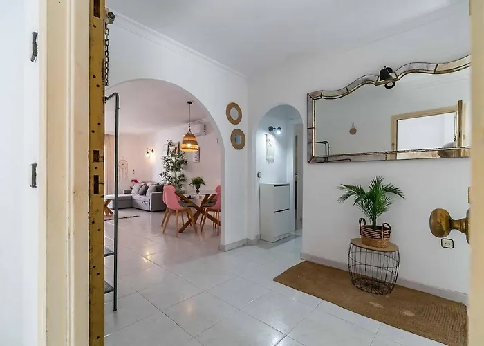 138- Stylish Coastal With Views And Pool In Apartamento