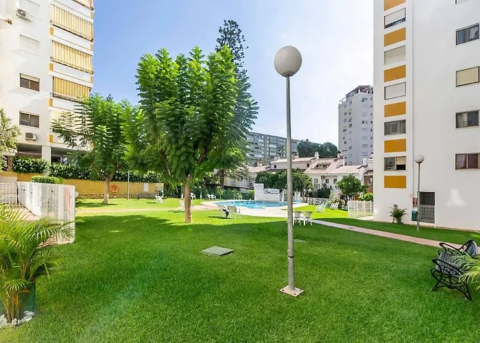 Apartamento 138- Stylish Coastal With Views And Pool In Fuengirola