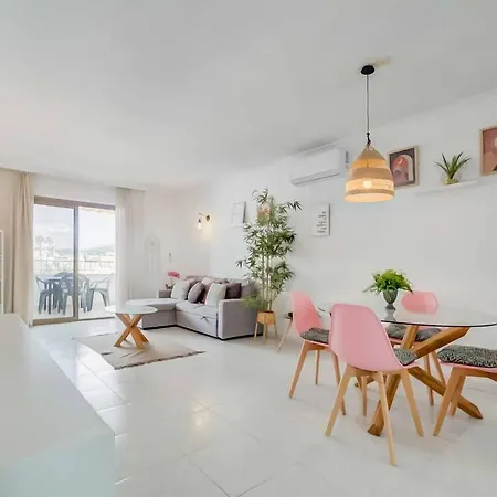 Διαμέρισμα 138- Stylish Coastal With Views And Pool In *
