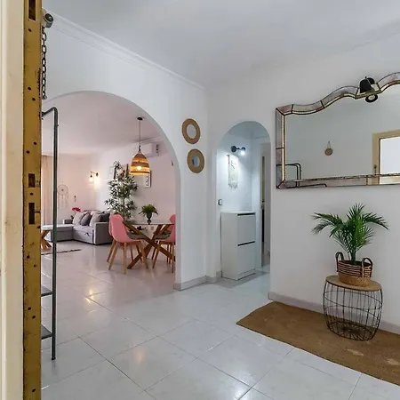 138- Stylish Coastal With Views And Pool In Διαμέρισμα