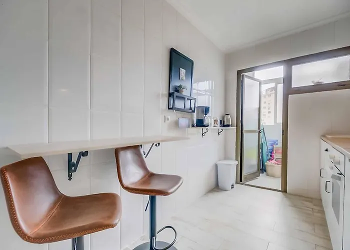 138- Stylish Coastal With Views And Pool In *