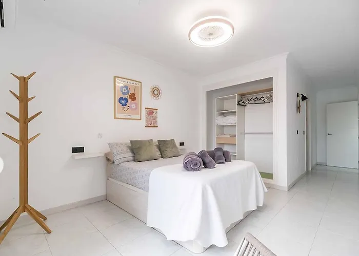 138- Stylish Coastal With Views And Pool In *