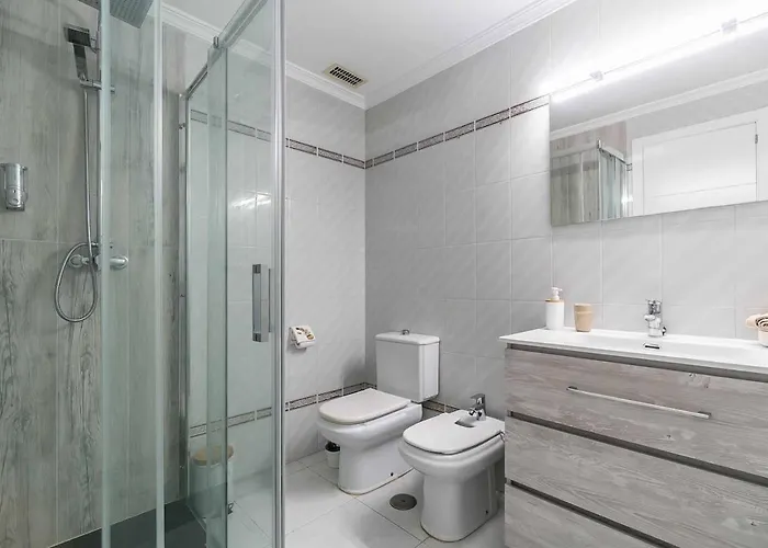 138- Stylish Coastal With Views And Pool In