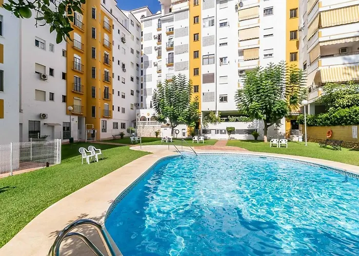 138- Stylish Coastal With Views And Pool In